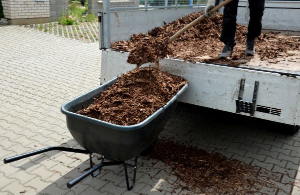 Bulk Mulch Delivery in O Fallon