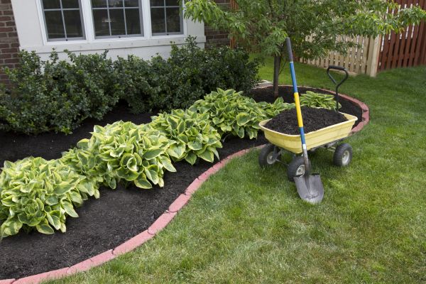 Landscape Mulching in O Fallon